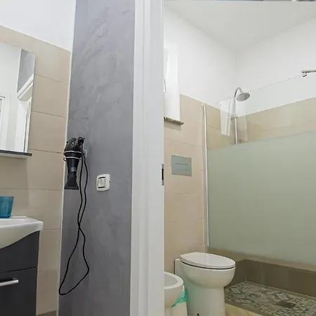 Tale Gioiosa Bed & Breakfast *